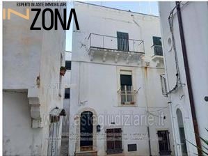 Quadrilocale in Vendita a Castellana Grotte, 40'187€, 137 m²