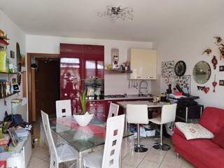 Bilocale in Vendita a Pontedera, zona Pardossi, 129'000€, 45 m², arredato