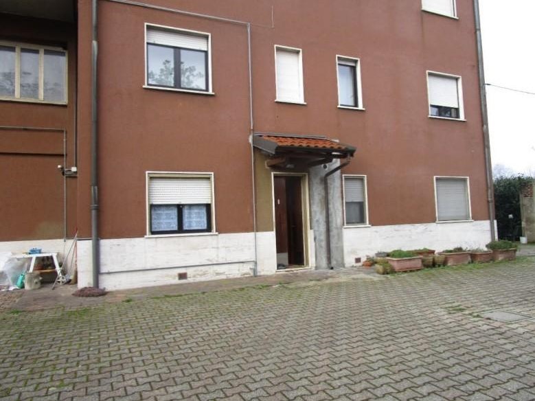 Quadrilocale in Vendita a Milano, 216'000€, 125 m², con Box