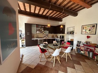 Casa Semi Indipendente in Vendita a Castelnuovo Berardenga, zona Monteaperti, 320'000€, 160 m², arredato, con Box