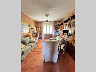 Appartamento in Vendita a Cascina, 145'000€, 100 m², con Box