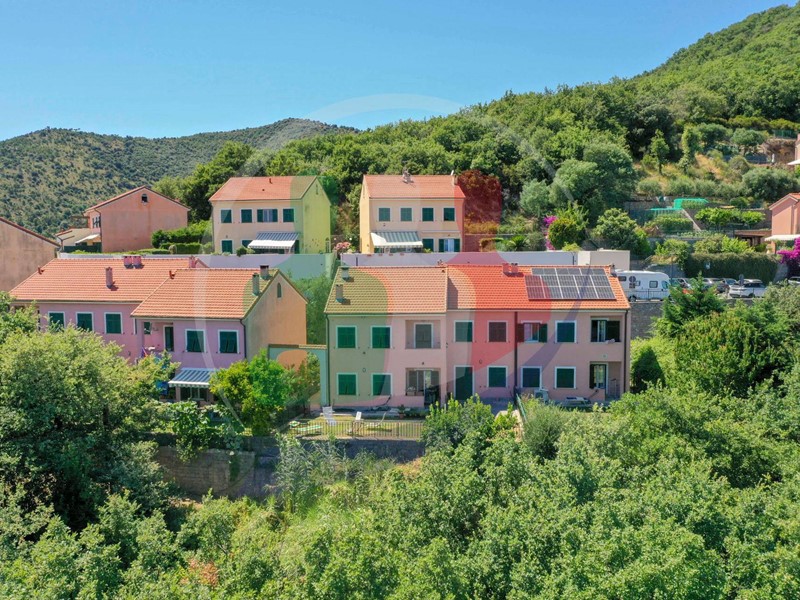 Casa Indipendente in Vendita a Bergeggi, 899'000€, 200 m²