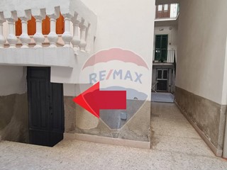 Magazzino in Vendita a Vieste, 20'000€, 32 m²