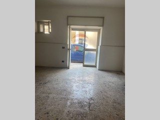 Negozio in Vendita a Santa Maria la Carità, 120'000€, 77 m²