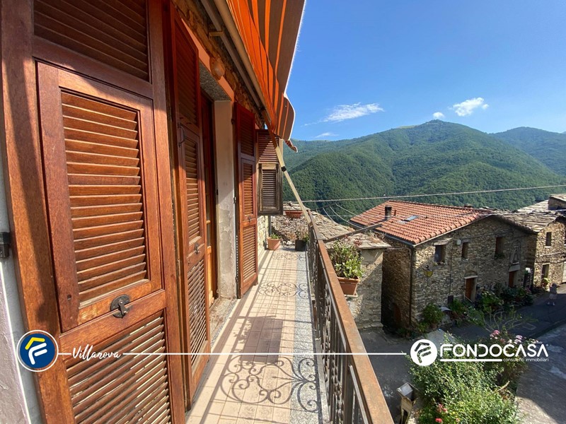 Quadrilocale in Vendita a Rezzo, 59'000€, 90 m²