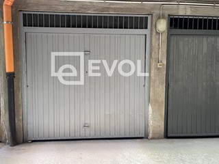 Box in Vendita a Pasian di Prato, 14'900€, 16 m²