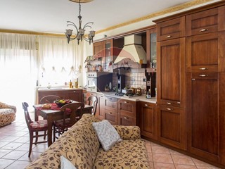 Quadrilocale in Vendita a Paternò, 63'000€, 117 m²