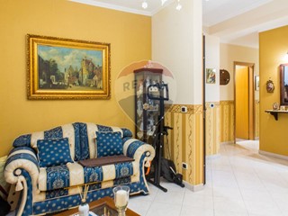 Quadrilocale in Vendita a Paternò, 63'000€, 116 m²