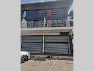 Immobile commerciale in Affitto a Pomezia, 1'000€, 40 m²
