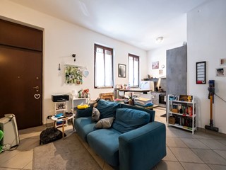 Appartamento in Vendita a Buscate, 220'000€, 186 m²