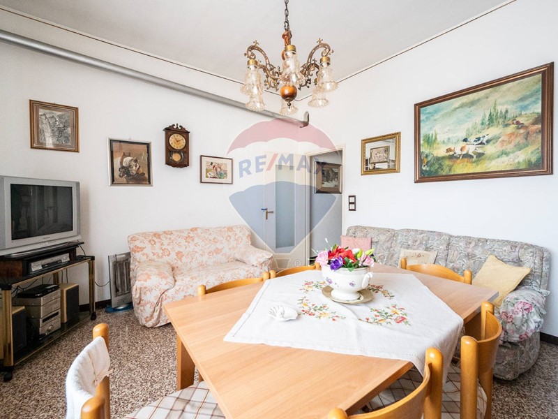 Trilocale in Vendita a Cadelbosco di Sopra, 115'000€, 100 m²