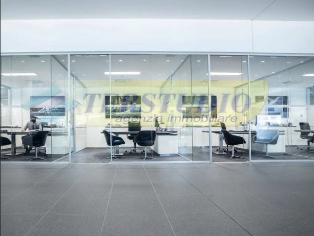 Ufficio in Vendita a Cologno al Serio, 165'000€, 80 m²