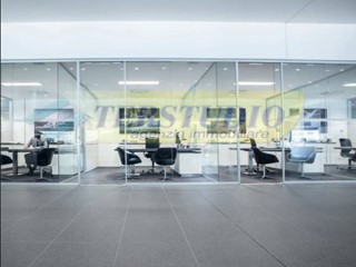 Ufficio in Vendita a Cologno al Serio, 165'000€, 80 m²