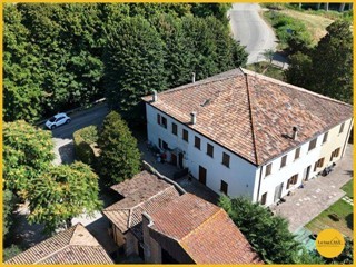 Villetta a schiera in Vendita a Molinella, 145'000€, 198 m²