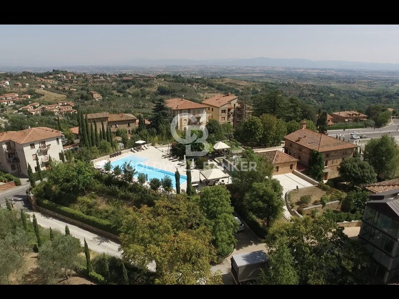 Appartamento in Vendita a Montepulciano, 10'000'000€, 4000 m², con Box