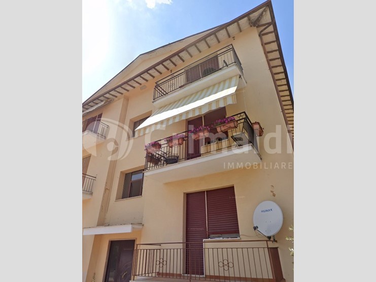 Trilocale in Vendita a Assisi, 135'000€, 105 m²