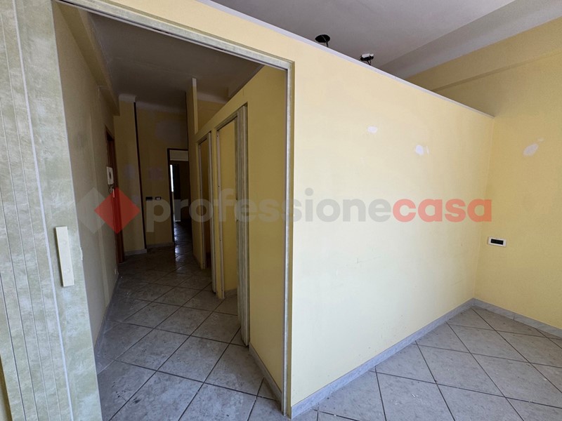 Ufficio in Vendita a Taranto, 89'000€, 127 m²