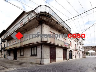 Casa Indipendente in Vendita a Alife, 125'000€, 239 m²