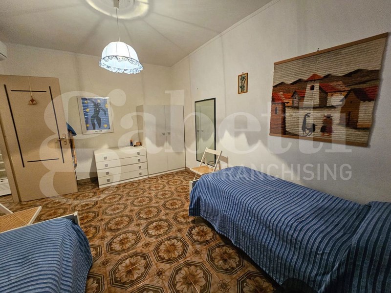 Appartamento in Vendita a Scalea, 135'000€, 122 m², arredato