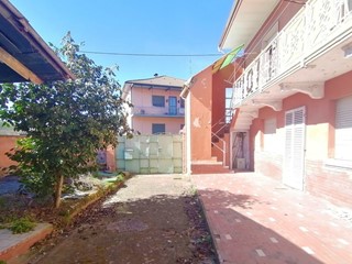 Casa Indipendente in Vendita a Villata, 40'000€, 200 m², con Box