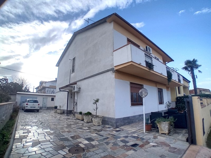 Appartamento in Vendita a Manoppello, 85'000€, 108 m²