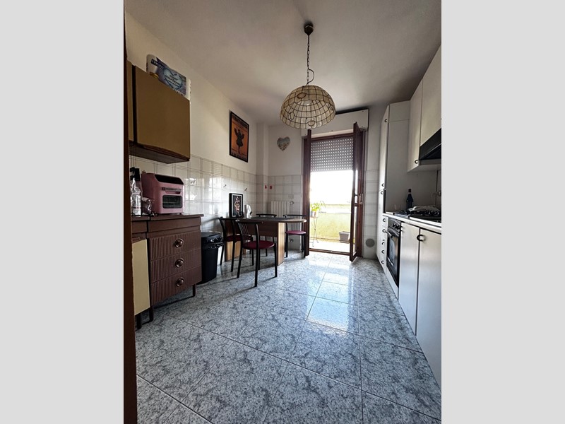 Appartamento in Vendita a Francavilla al Mare, 240'000€, 140 m², con Box