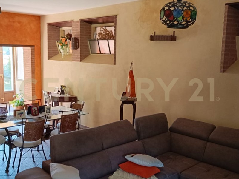 Casa Indipendente in Vendita a Manciano, 525'000€, 200 m²