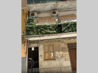 Trilocale in Vendita a Caltanissetta, 35'000€, 90 m²