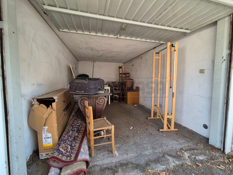Box in Vendita a Cremona, 15'000€, 16 m², con Box