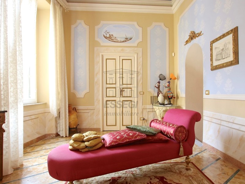 Appartamento in Vendita a Lucca, zona Centro storico, 670'000€, 235 m²