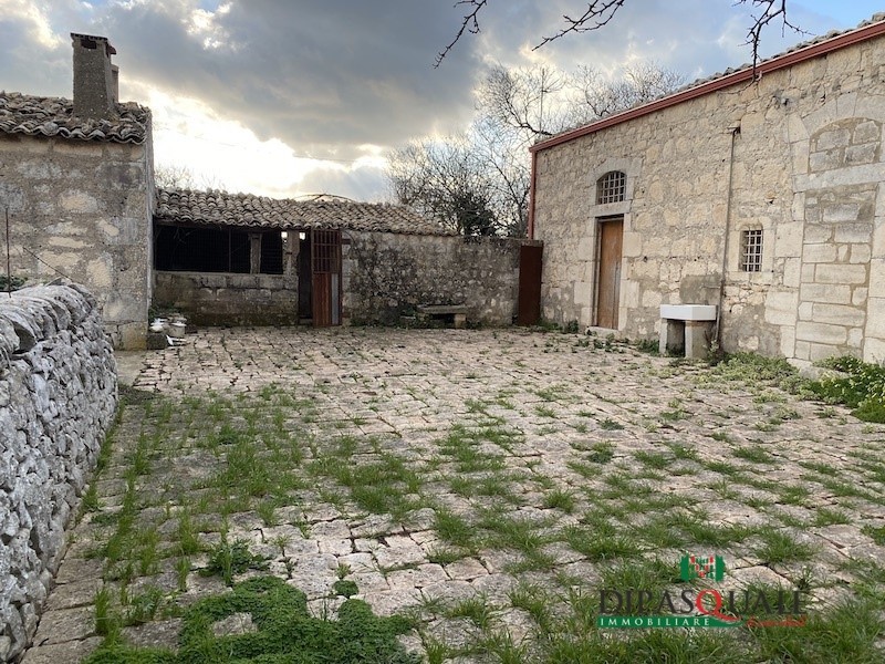 Terreno edificabile in Vendita a Ragusa, 230'000&euro;, 83000 m²