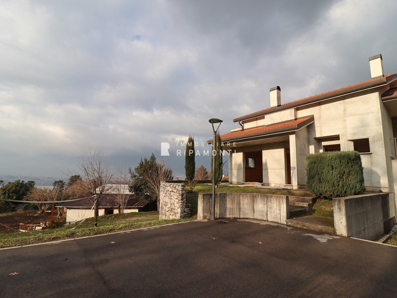 Villetta a schiera in Vendita a Oggiono, 255'000€, 150 m²
