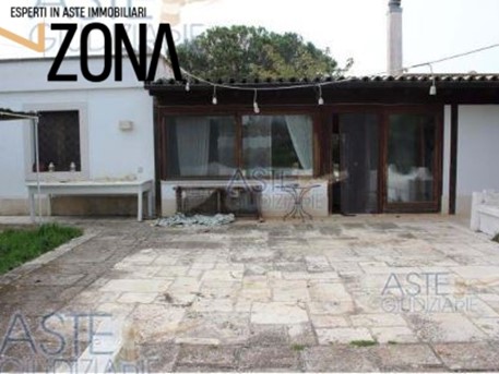 Villa in Vendita a Conversano, 180'000€, 200 m²