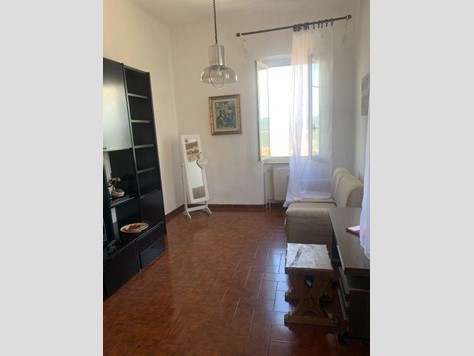 Appartamento in Affitto a Vezzano Ligure, 1'400€, 130 m², arredato