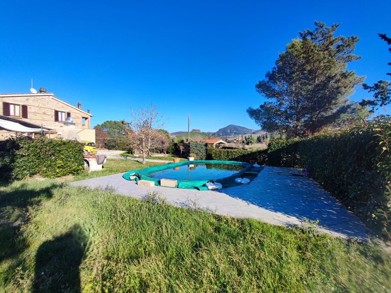 Casale in Vendita a Volterra, 820'000€, 750 m², con Box