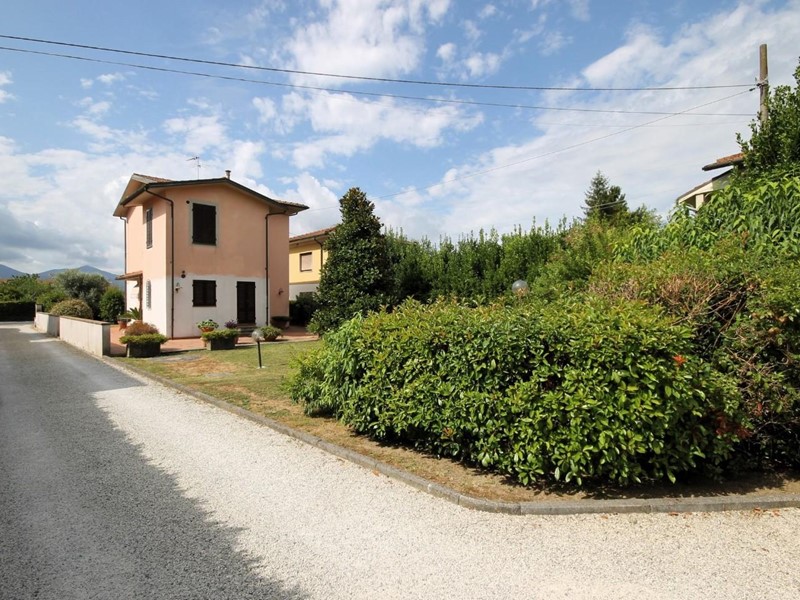 Villa in Vendita a Lucca, zona Santissima Annunziata, 379'000&euro;, 165 m²