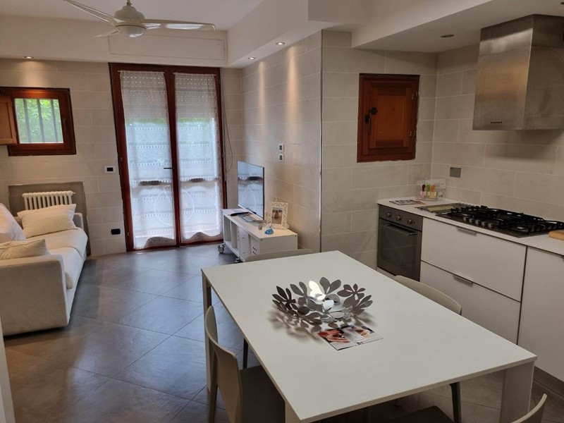 Villetta a schiera in Vendita a Massa, zona Marina di Massa, 295'000&euro;, 80 m², arredato