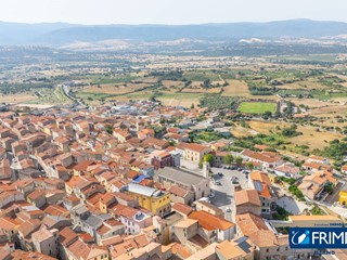 Casa Semi Indipendente in Vendita a Berchidda, 59'000€, 200 m²