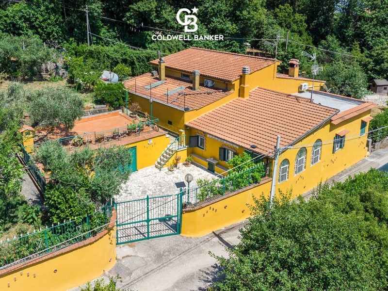 Villa in Vendita a Velletri, 149'000€, 105 m²