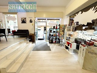 Ufficio in Affitto a Vercelli, 700€, 70 m²