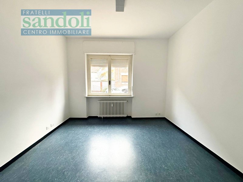 Ufficio in Affitto a Vercelli, 350€, 45 m²