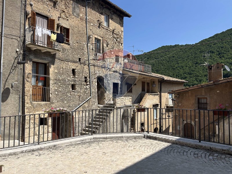 Bilocale in Vendita a Scanno, 75'000€, 60 m²