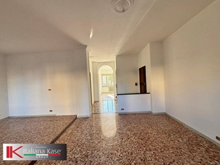 Quadrilocale in Vendita a Settimo Torinese, 115'000&euro;, 110 m²