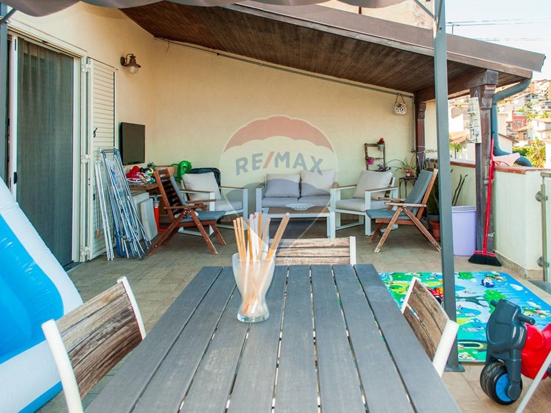 Appartamento in Vendita a Catania, 165'000&euro;, 132 m²