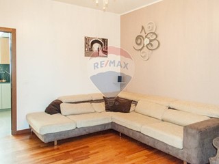 Appartamento in Vendita a Catania, 165'000&euro;, 132 m²