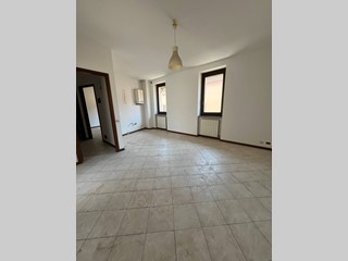 Bilocale in Vendita a Madone, 54'000€, 63 m²