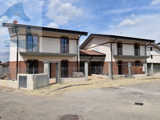 Villa in Vendita a La Loggia, 467'000€, 182 m²