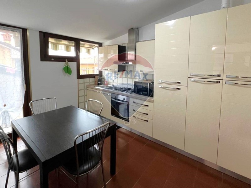 Trilocale in Vendita a Orio al Serio, 245'000€, 100 m²