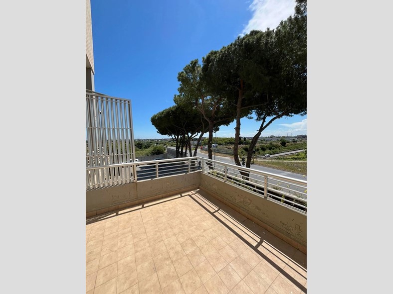 Trilocale in Vendita a Bari, 155'000€, 75 m²