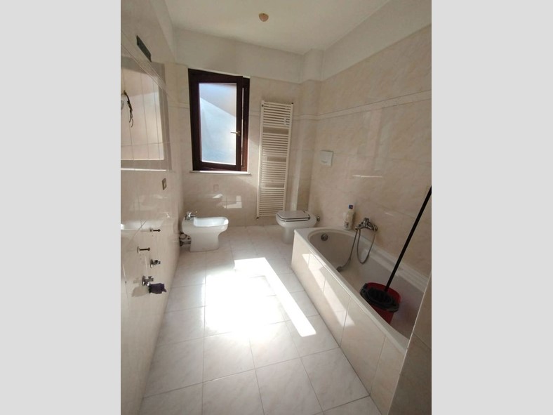 Appartamento in Vendita a Tagliacozzo, 160'000€, 100 m²